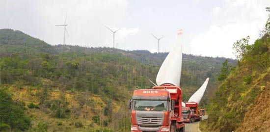 卡车是这样拉来风电的(图)_东方风力发电网